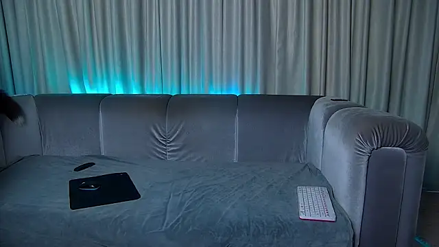Skinny Nally online show from September 2025 01:23:01 AM