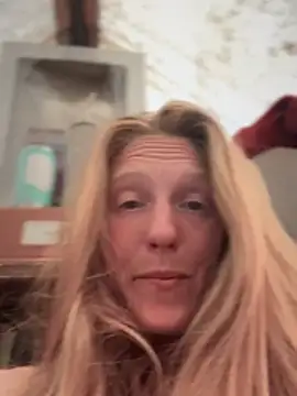Snapshot of GoldenFlameGoddess chatting on June 2026 04:13:01 PM GoldenFlameGoddess online show from June 2026 04:13:01 PM