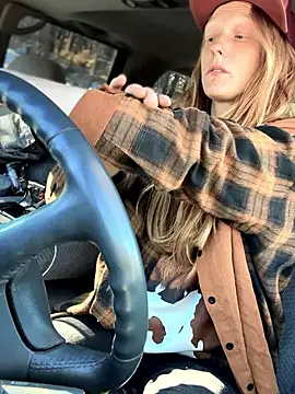 Snapshot of GoldenFlameGoddess chatting on January 2026 07:17:01 PM GoldenFlameGoddess online show from January 2026 07:17:01 PM