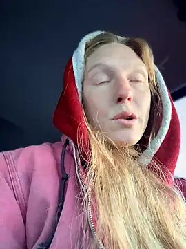 Snapshot of GoldenFlameGoddess chatting on January 2026 03:49:02 PM GoldenFlameGoddess online show from January 2026 03:49:02 PM