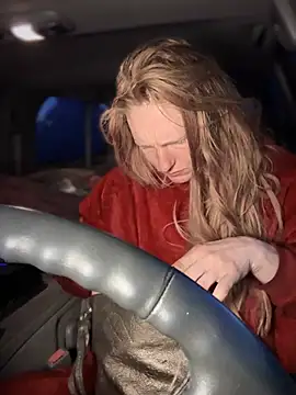 Snapshot of GoldenFlameGoddess chatting on January 2026 03:04:02 PM GoldenFlameGoddess online show from January 2026 03:04:02 PM