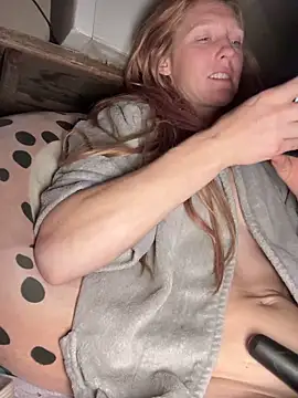 GoldenFlameGoddess online show from November 2025 02:42:02 PM