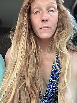 Snapshot of GoldenFlameGoddess chatting on July 2026 04:19:01 PM GoldenFlameGoddess online show from July 2026 04:19:01 PM