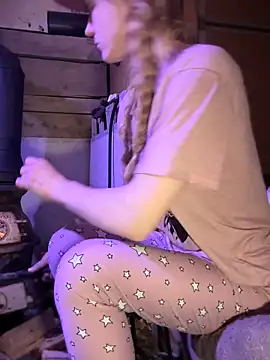 Snapshot of GoldenFlameGoddess chatting on February 2026 05:16:02 AM GoldenFlameGoddess online show from February 2026 05:16:02 AM