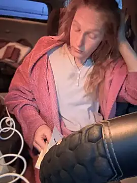 Snapshot of GoldenFlameGoddess chatting on February 2026 03:01:02 PM GoldenFlameGoddess online show from February 2026 03:01:02 PM