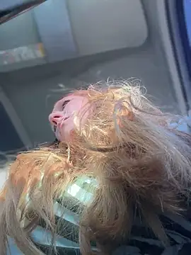 GoldenFlameGoddess online show from April 2026 01:06:02 AM