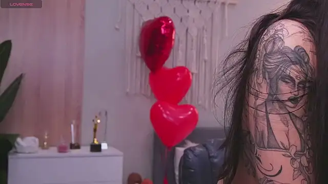 Molly Jons online show from February 2026 01:02:01 AM