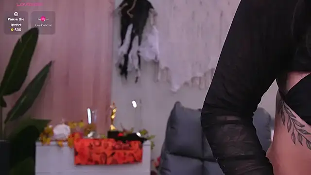 Molly Jons online show from October 2025 01:04:02 AM