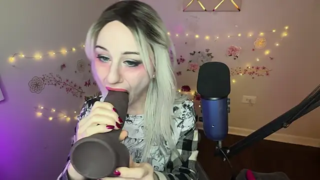 Starr1123 online show from April 2026 03:41:01 AM