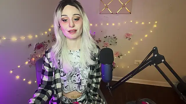 Starr1123 online show from March 2026 04:40:01 AM