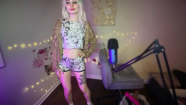 Starr1123 online show from November 2025 04:12:01 AM