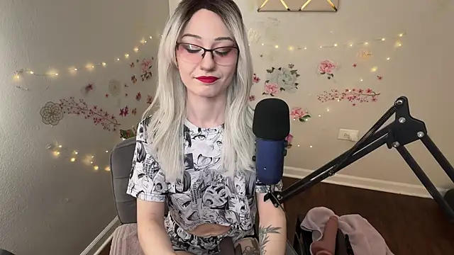 Starr1123 online show from June 2026 07:45:01 PM