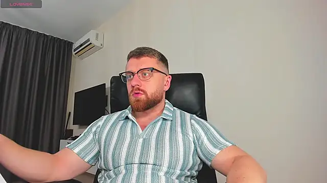 Findom guy online show from February 2026 06:37:02 PM