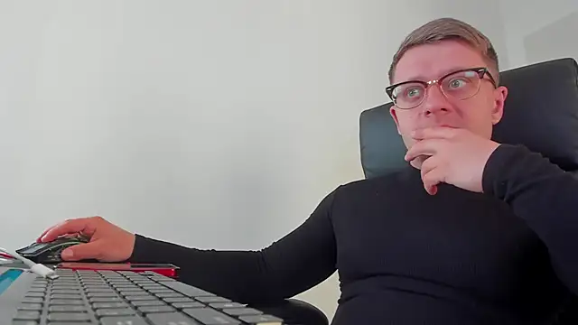 Findom guy online show from March 2025 03:25:02 PM