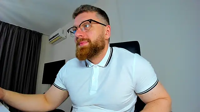 Findom guy online show from April 2026 11:33:01 AM