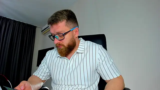 Findom guy online show from May 2026 10:41:01 AM