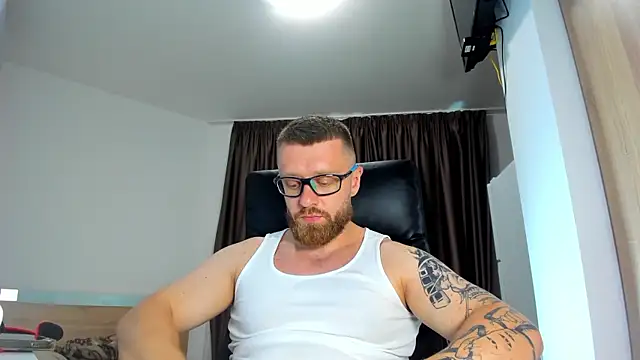 Snapshot of Findom_guy chatting on July 2026 03:48:01 PM Findom guy online show from July 2026 03:48:01 PM