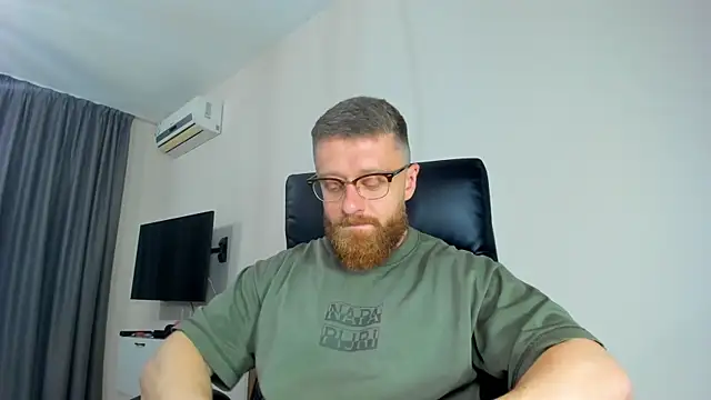 Findom guy online show from April 2026 06:17:02 PM