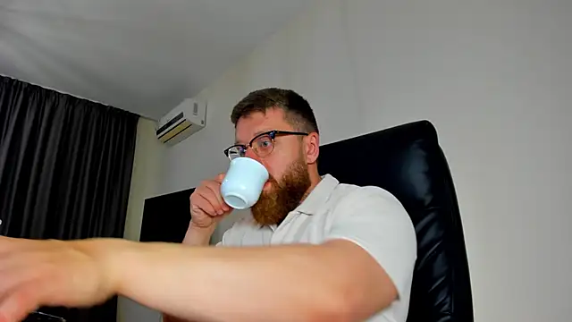 Findom guy online show from May 2026 05:43:01 PM