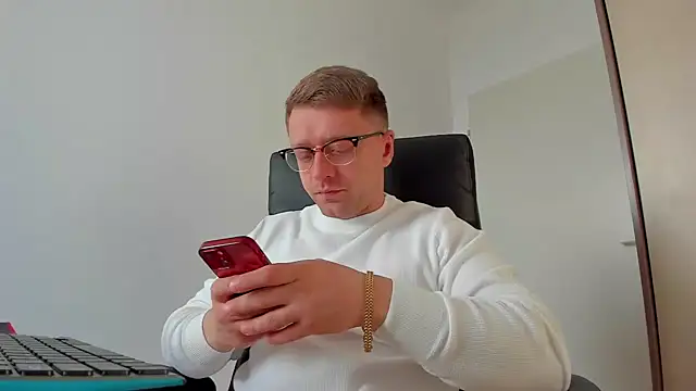 Findom guy online show from March 2025 03:28:01 PM