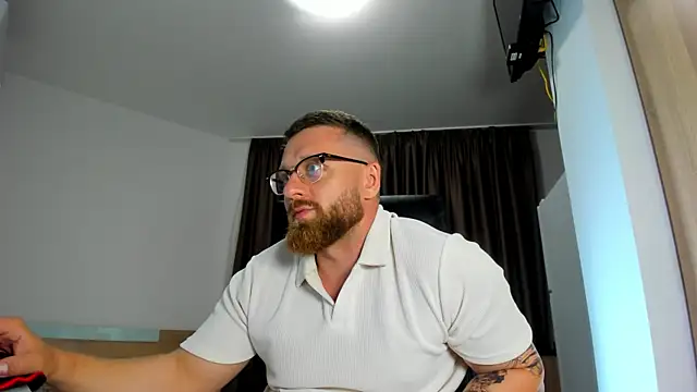 Snapshot of Findom_guy chatting on June 2026 10:29:01 PM Findom guy online show from June 2026 10:29:01 PM