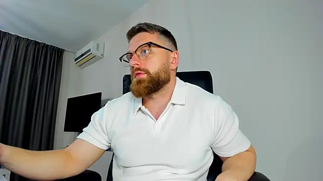 Findom guy online show from April 2026 03:37:01 PM