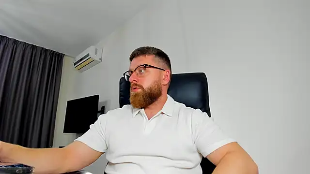Findom guy online show from May 2026 05:16:02 PM