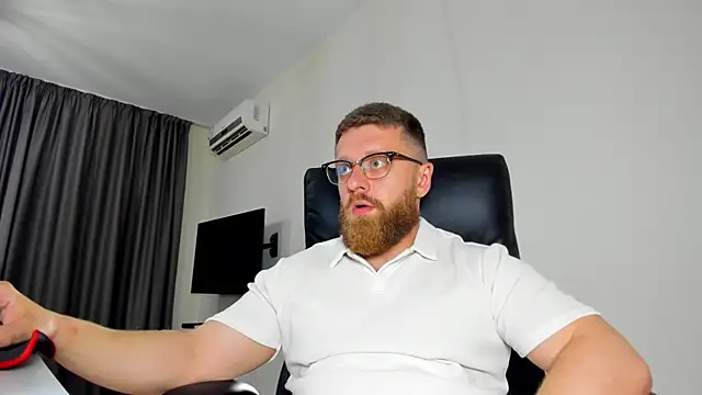 Findom guy online show from May 2026 05:11:01 PM