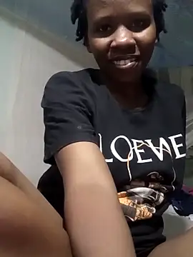 Queentesi online show from March 2025 02:36:02 PM