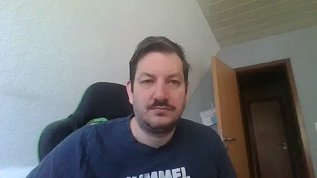 Snapshot of Golffahrer1982 chatting on May 2026 09:17:01 AM Golffahrer1982 online show from May 2026 09:17:01 AM