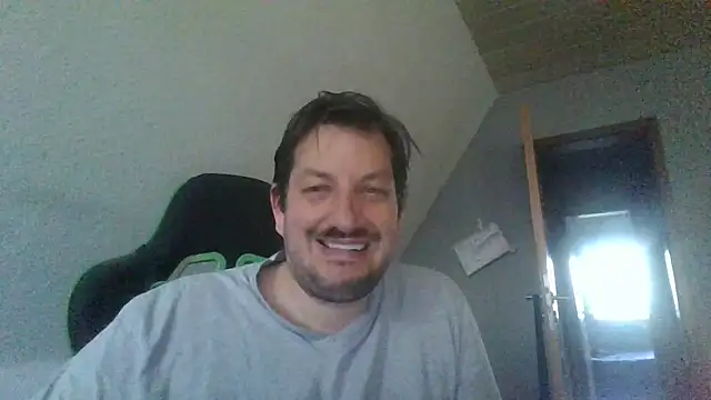 Snapshot of Golffahrer1982 chatting on June 2026 07:19:02 PM Golffahrer1982 online show from June 2026 07:19:02 PM