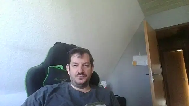 Snapshot of Golffahrer1982 chatting on September 2025 08:31:02 AM Golffahrer1982 online show from September 2025 08:31:02 AM