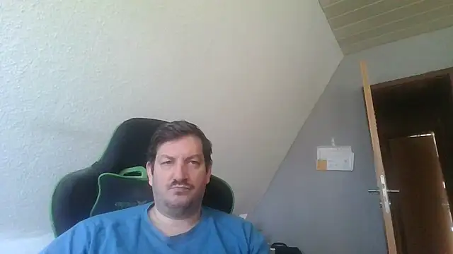 Snapshot of Golffahrer1982 chatting on October 2025 10:17:01 AM Golffahrer1982 online show from October 2025 10:17:01 AM