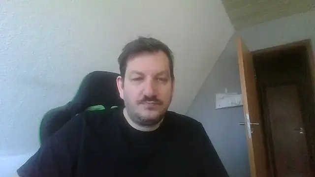 Snapshot of Golffahrer1982 chatting on January 2026 11:35:02 AM Golffahrer1982 online show from January 2026 11:35:02 AM