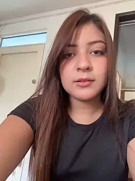 Zoe Lennoxx online show from May 2026 04:26:02 PM