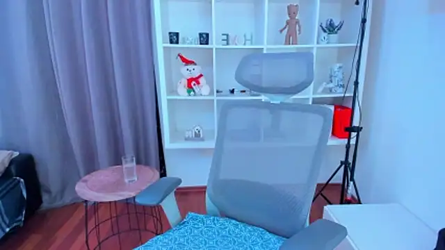 andboyfor6 online show from May 2026 10:51:02 AM