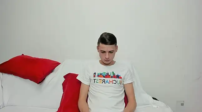 Snapshot of andboyfor6 chatting on December 2024 05:10:02 AM andboyfor6 online show from December 2024 05:10:02 AM