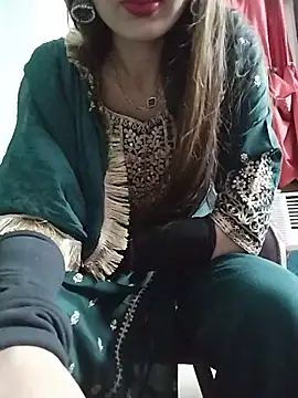 Snapshot of Noor_Darliing chatting on June 2026 03:10:02 PM Noor Darliing online show from June 2026 03:10:02 PM