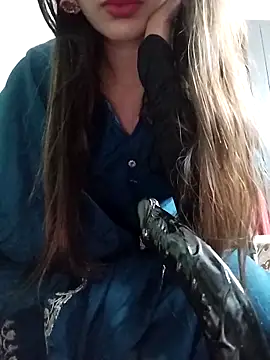 Snapshot of Noor_Darliing chatting on February 2026 03:21:02 PM Noor Darliing online show from February 2026 03:21:02 PM