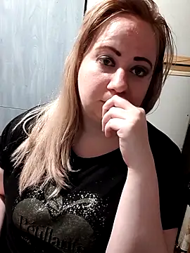 D Marinna online show from February 2026 07:05:01 PM