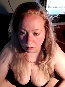 D Marinna online show from March 2026 12:17:02 PM