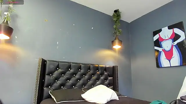 Sophiietaylor online show from September 2025 11:34:02 PM