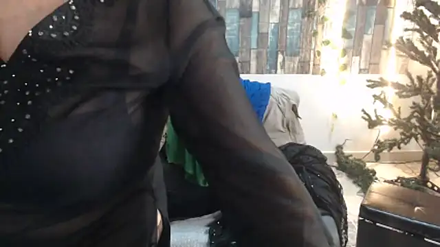 Snapshot of KarimaSarabe chatting on November 2025 09:26:02 PM KarimaSarabe online show from November 2025 09:26:02 PM