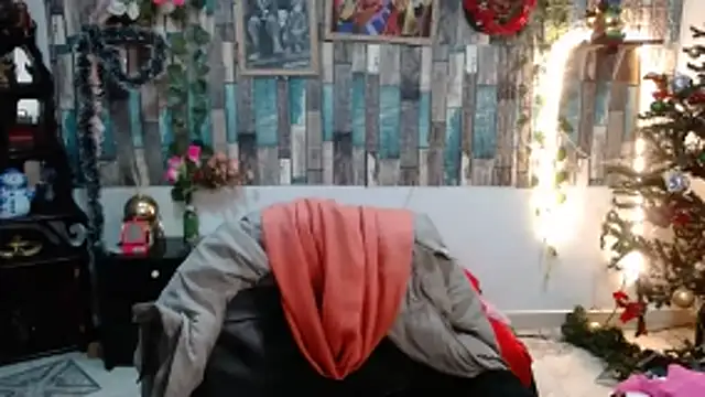 Snapshot of KarimaSarabe chatting on December 2025 08:36:02 PM KarimaSarabe online show from December 2025 08:36:02 PM