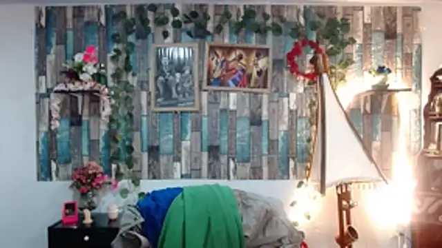 Snapshot of KarimaSarabe chatting on October 2025 09:14:02 PM KarimaSarabe online show from October 2025 09:14:02 PM