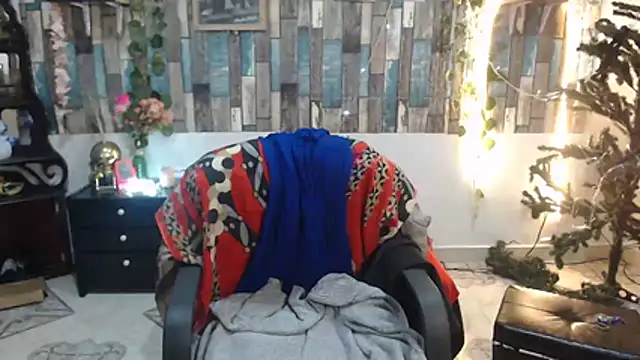 Snapshot of KarimaSarabe chatting on December 2025 10:00:02 PM KarimaSarabe online show from December 2025 10:00:02 PM