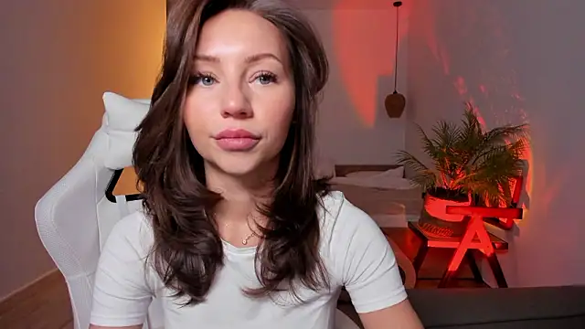 LilyRaisa online show from February 2026 03:04:01 AM