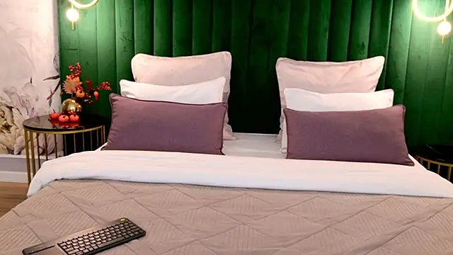 LilyRaisa online show from November 2025 03:10:02 AM