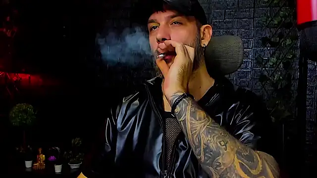 LexXHardy online show from November 2025 10:02:01 PM