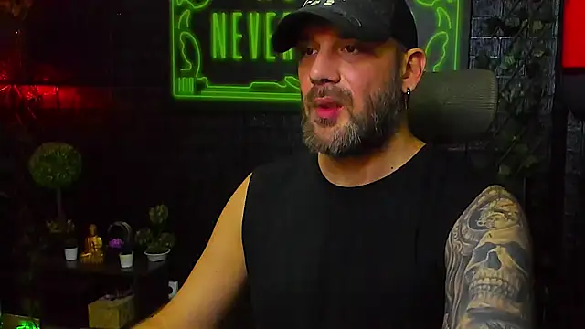 LexXHardy online show from November 2025 07:08:01 PM